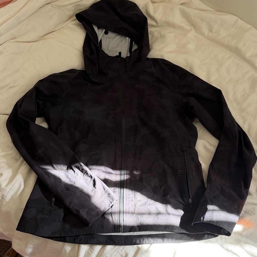 Lululemon Heritage Camo Rain Jacket